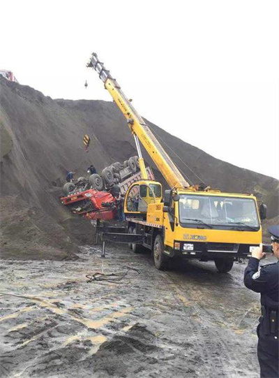 湘东区上犹道路救援